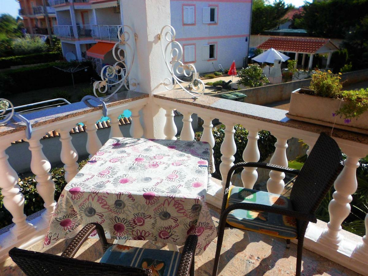 Apartment Villa Engel With Pool Porec Ngoại thất bức ảnh